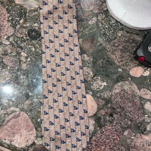 ESSEX row golf tie